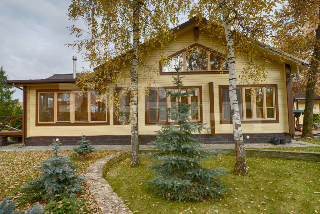 Деревянные окна для дачи в Пушкино